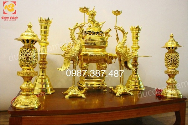 Bộ đồ thờ bằng đồng cao 75cm mạ vàng 24k đúc theo làng nghề Phước Kiều tuyệt đẹp..!