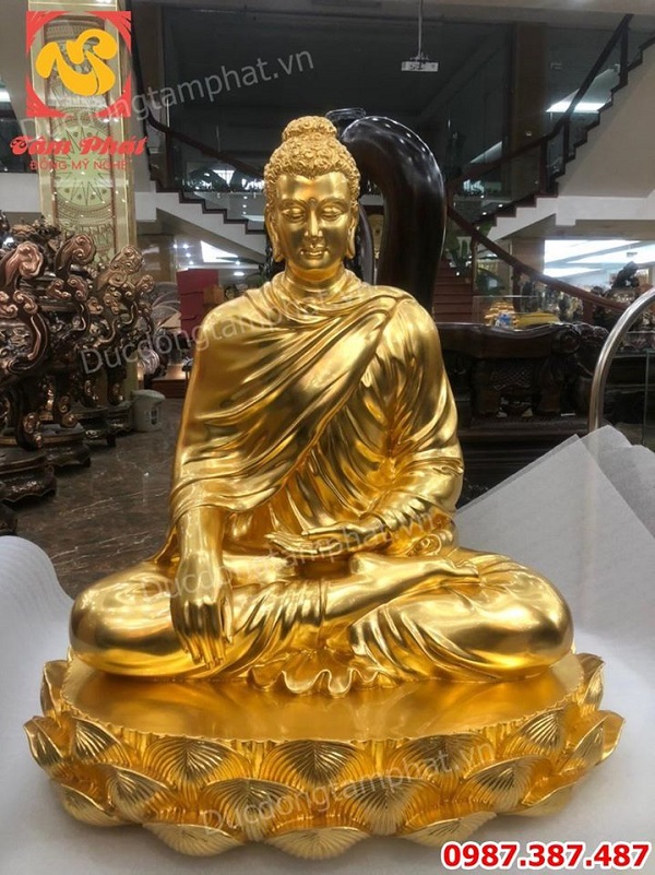 Đúc tượng Phật Thích ca bằng đồng dát vàng cao 1m2 cho chùa Quảng Ninh