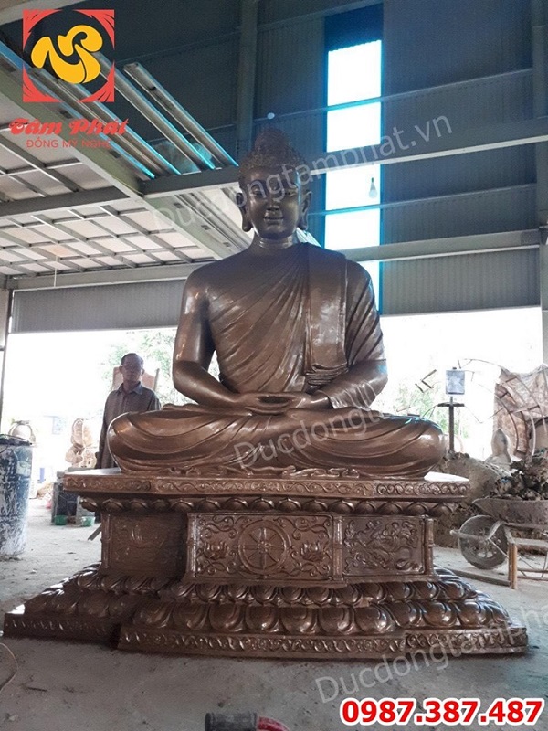 Đúc tượng Phật Thích Ca cao 3m nặng 5 tấn bằng đồng đẹp nhất hiện nay 