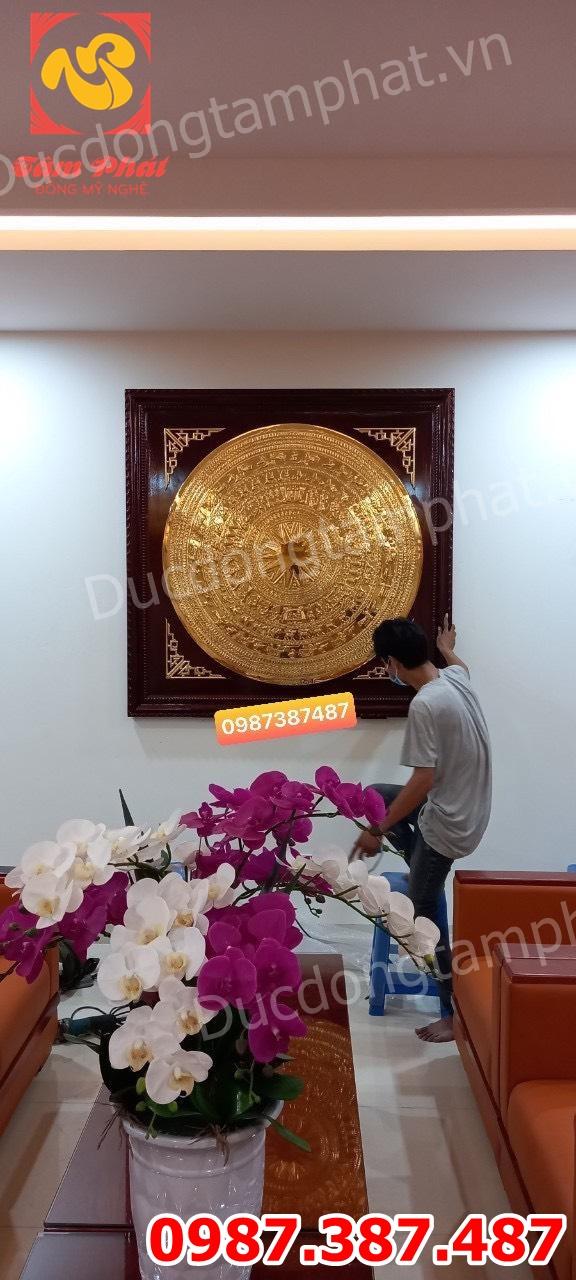Tranh mặt trống dường kính 1m2 mạ vàng lắp đặt cho văn phòng tại Hà Nội.! 