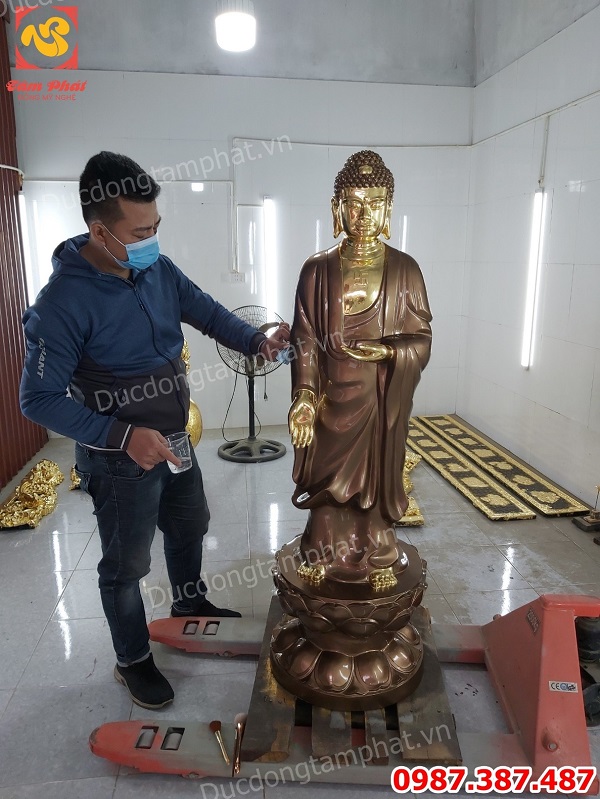 Tượng Phật Adida đứng cao 1m55 hoàn thiện cho chùa Hà Nam