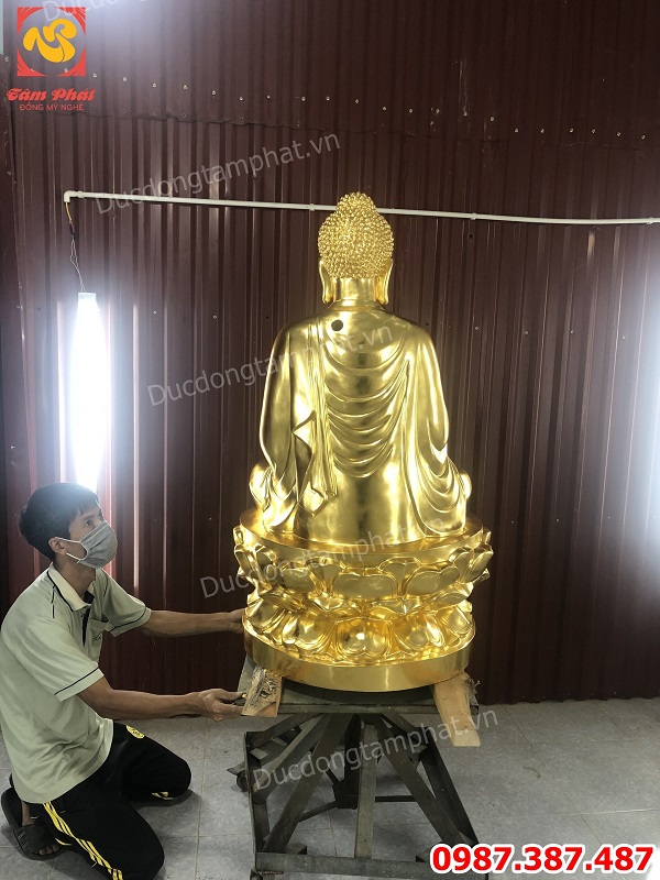 Tượng Phật Thích Ca cao 1m2 đồng đỏ dát vàng giao chùa Giữa Đồng - Quảng Ninh nặng 280kg