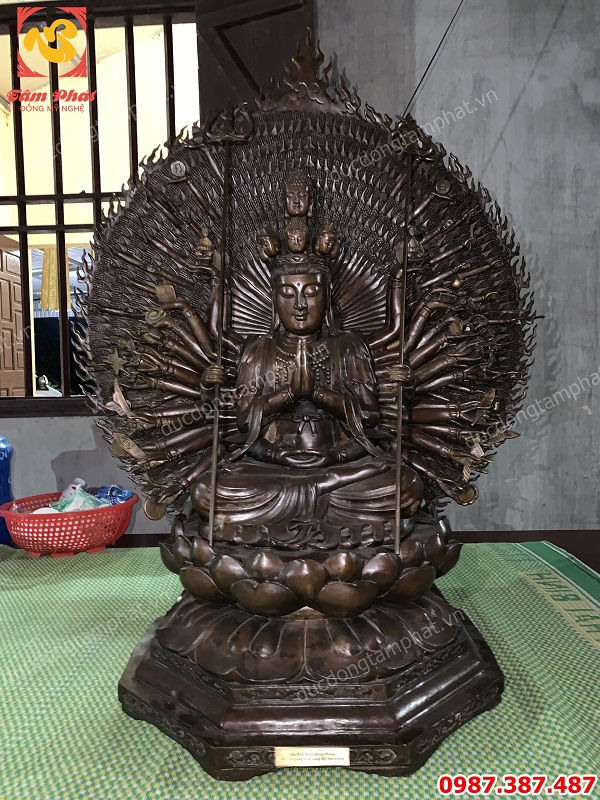 Tượng Phật thiên thủ thiên nhãn cao 1m3 cực đẹp giao cho chùa Thanh Vân - Quảng Ninh